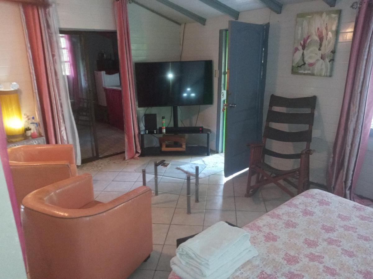 Appartamento Chez Nous Puerto Carrillo Esterno foto